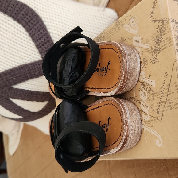 Free People Landing Asymmetrical Sandal - Picture 5 of 8